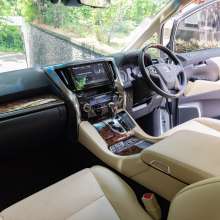 Rik 4179 - Luxury Car Rental Bali Indonesia